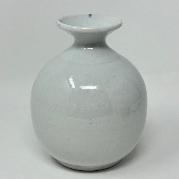 Vintage Chinoiserie Porcelain Flower Vase - Picture 3 of 6